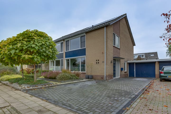 Foto 1 van de Maat 24