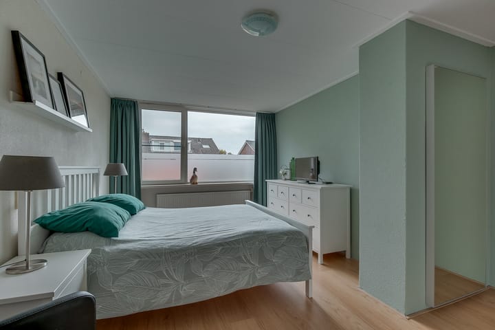 Foto 16 van de Maat 24