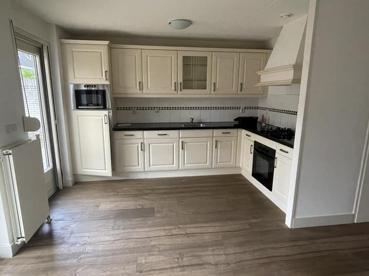 Foto 4 van Zwanebloem 11