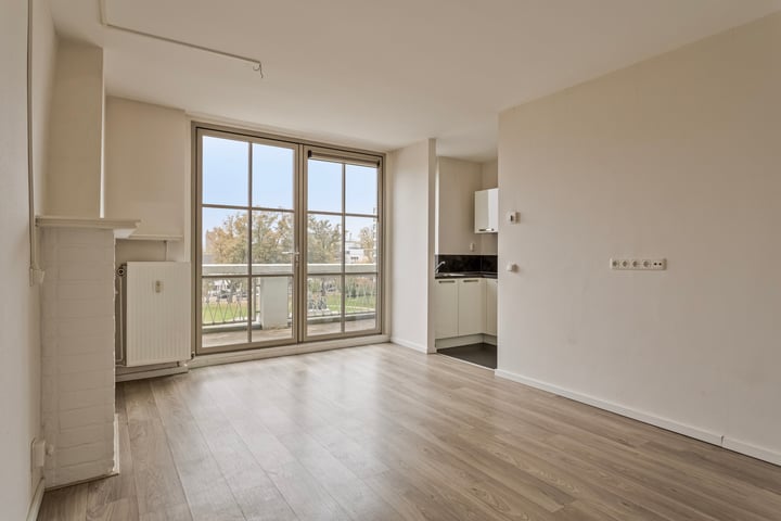 View photo 6 of Koningsplein flat 109-E