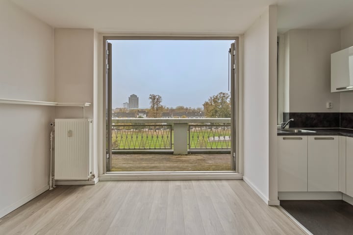 View photo 7 of Koningsplein flat 109-E