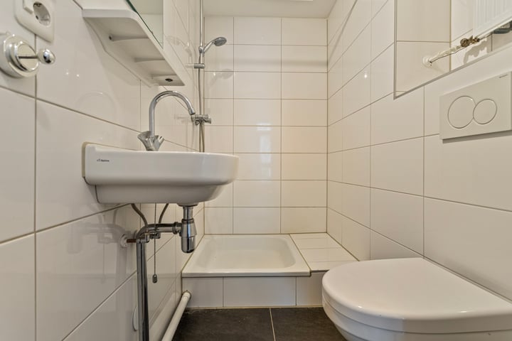 View photo 15 of Koningsplein flat 109-E