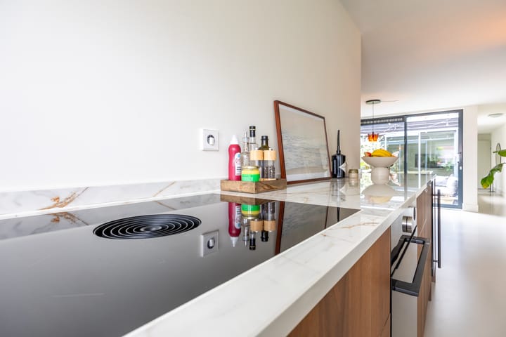 Photo 11 of Singerstraat 23