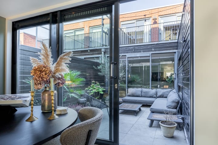 Photo 14 of Singerstraat 23