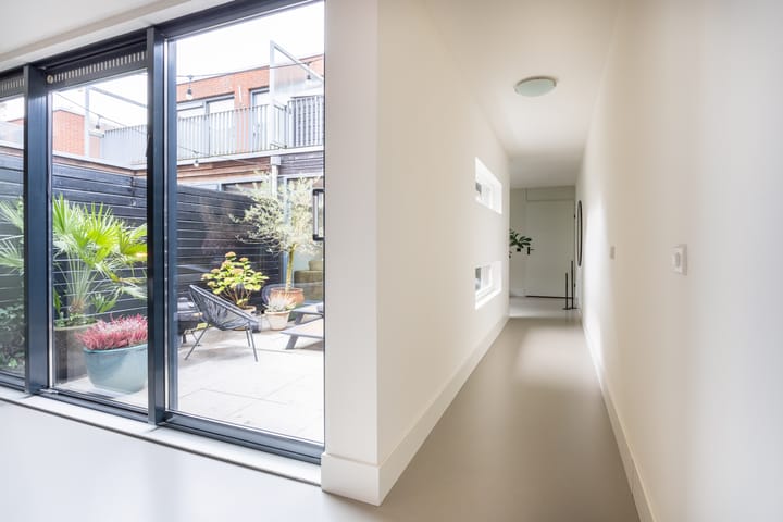 Photo 17 of Singerstraat 23