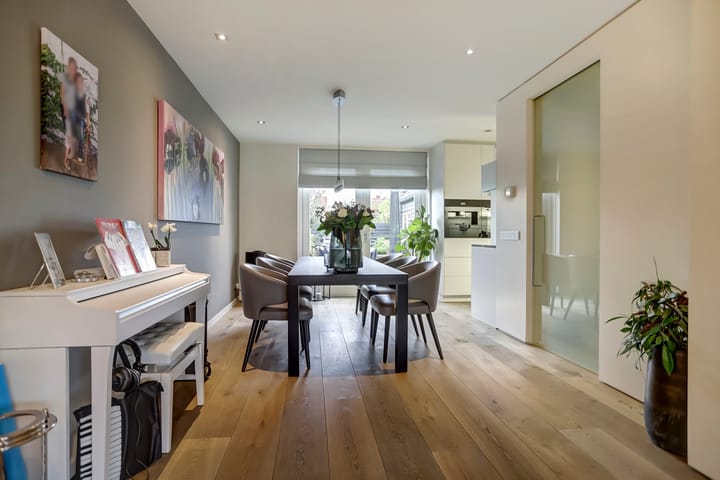 Foto 12 van Howlin' Wolfstraat 40