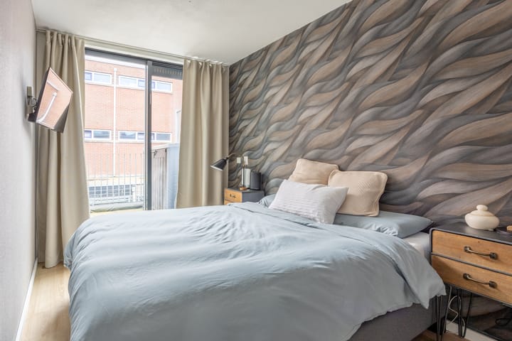 Photo 32 of Singerstraat 23