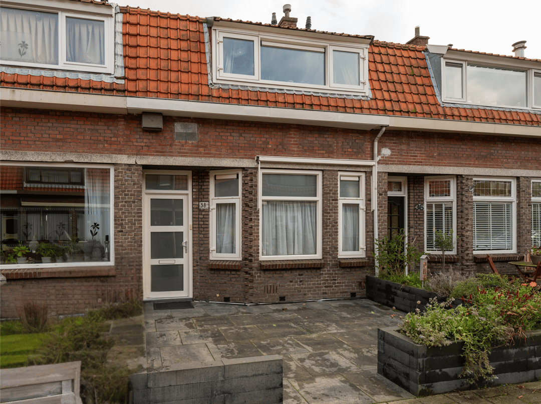 Photo 1 of Duiventorenstraat 38