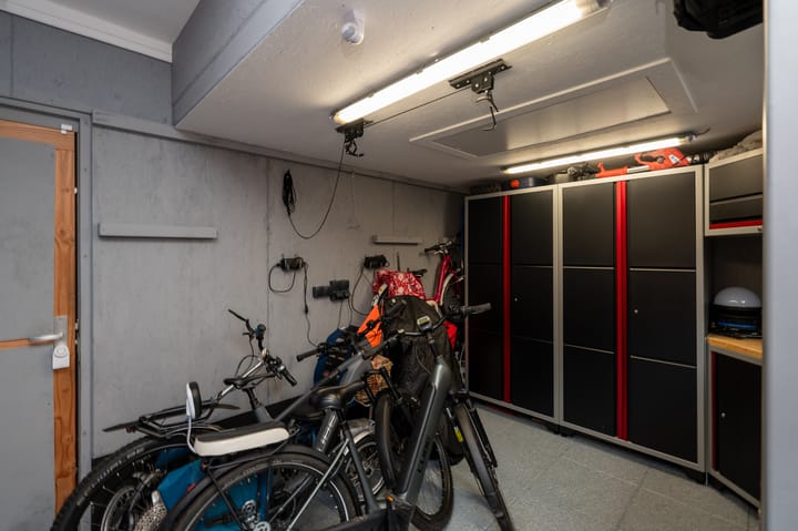 Photo 11 of Duiventorenstraat 38