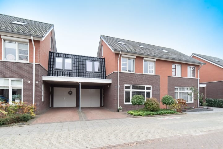 Foto 1 van Madeliefje 13