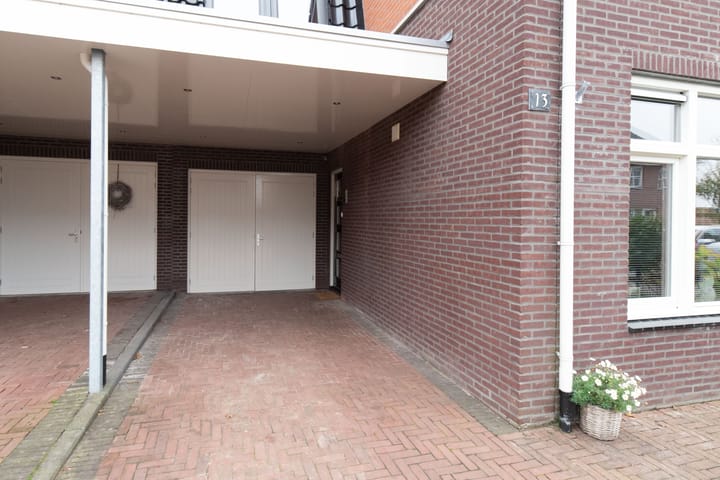 Foto 4 van Madeliefje 13