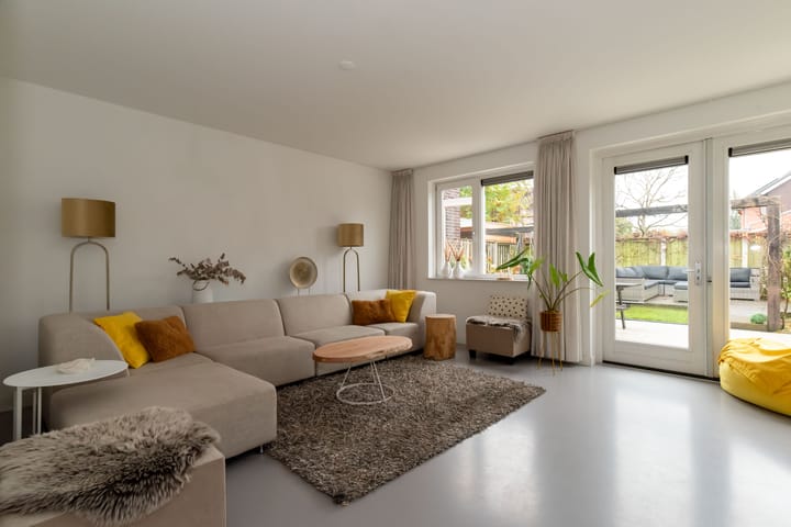 Foto 5 van Madeliefje 13