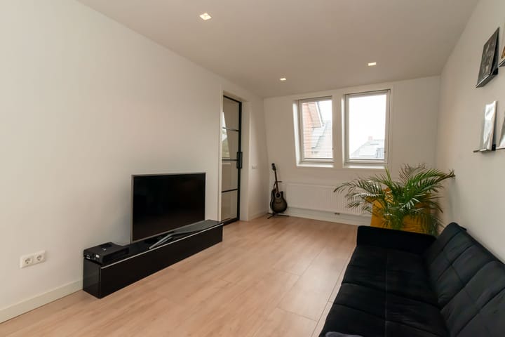 Foto 21 van Madeliefje 13