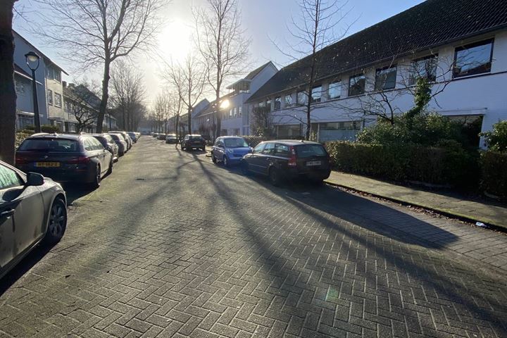 View photo 30 of Burghstraat 13