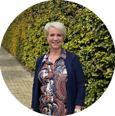 Ineke van den Bogart - Receptionist
