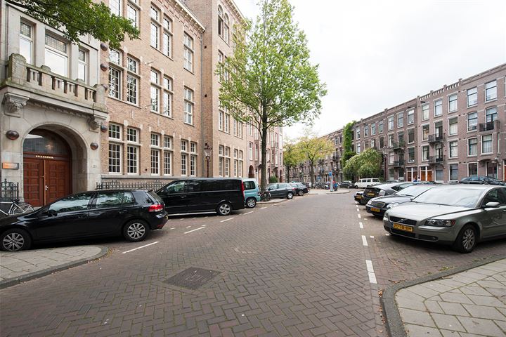 View photo 18 of Van Baerlestraat 55-3