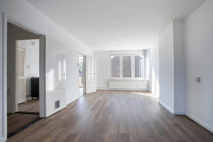 Foto 10 van Opalinestraat 37