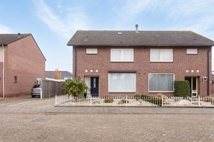 Foto 3 van Esdoornlaan 53