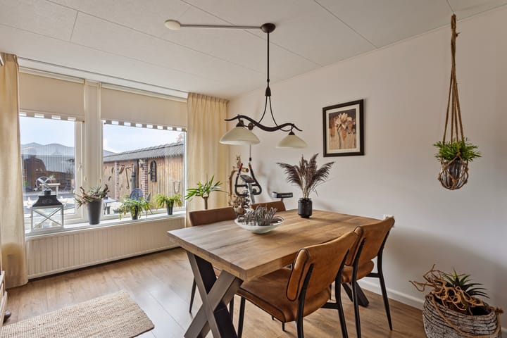 Foto 9 van Esdoornlaan 53