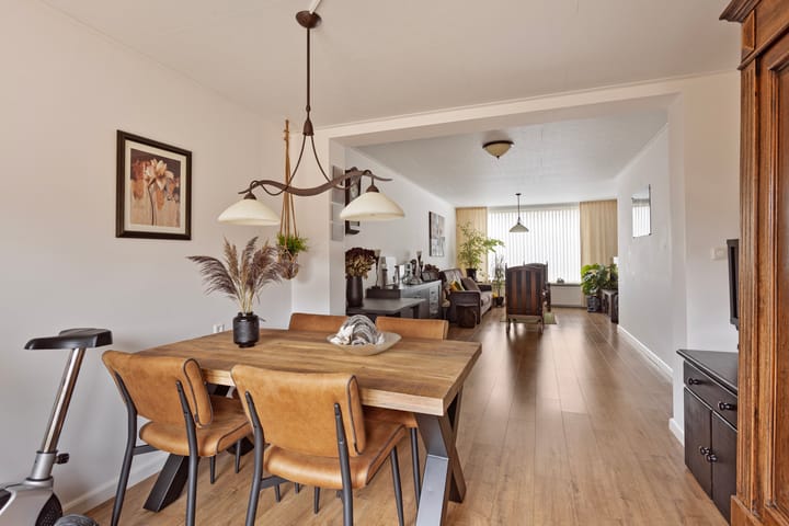 Foto 10 van Esdoornlaan 53