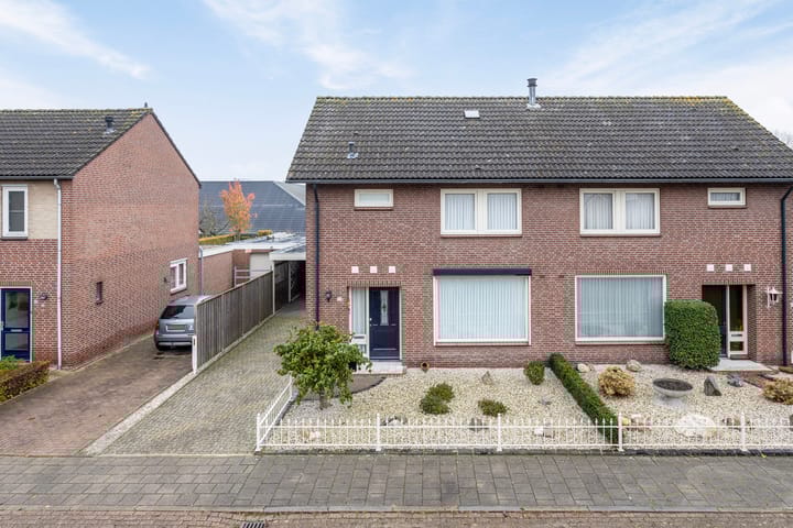 Foto 36 van Esdoornlaan 53