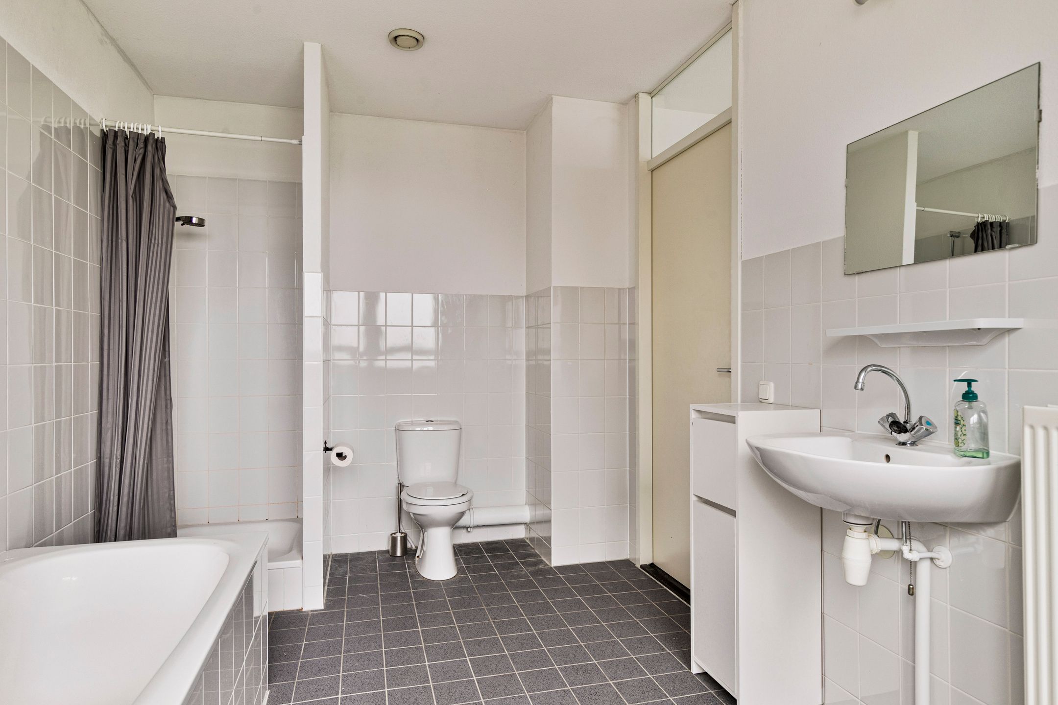 Foto 18 van Ernest Groosmanplein 32