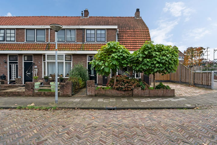 Bekijk foto 2 van Prins Bernhardstraat 22