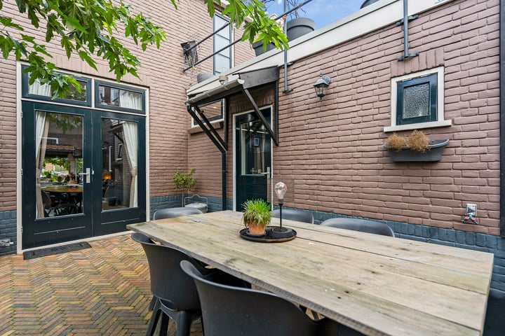 Bekijk foto 50 van Prins Bernhardstraat 22