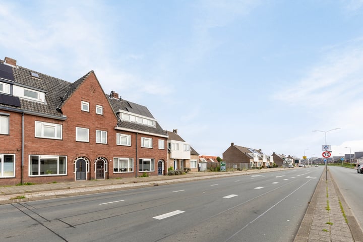 Bekijk foto 9 van Leostraat 110