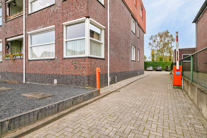 Bekijk foto 33 van Damstraat 57-B