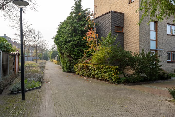 Foto 42 van Jonkvrouw van Naaldwijklaan 34