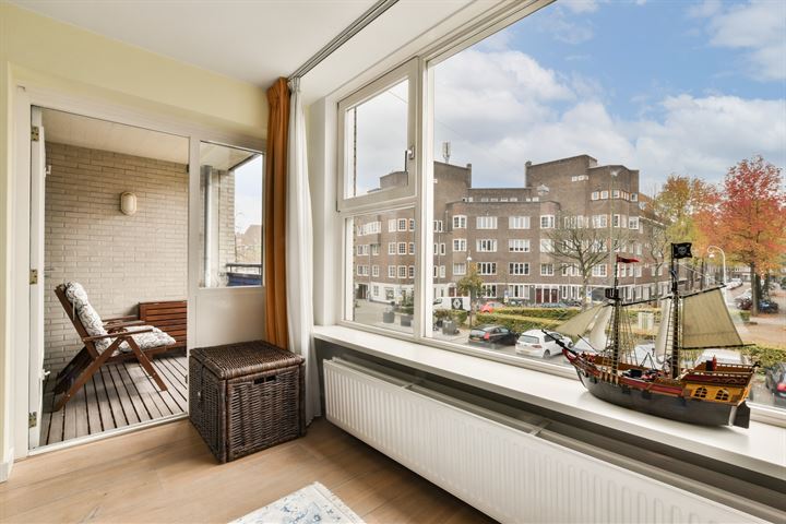 Bekijk foto 10 van IJselstraat 32-G