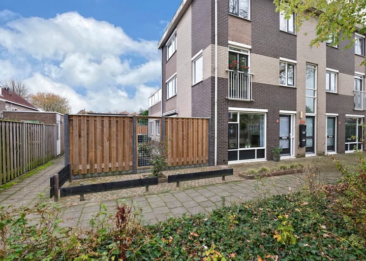 Photo 33 of Commandeurslaan 41