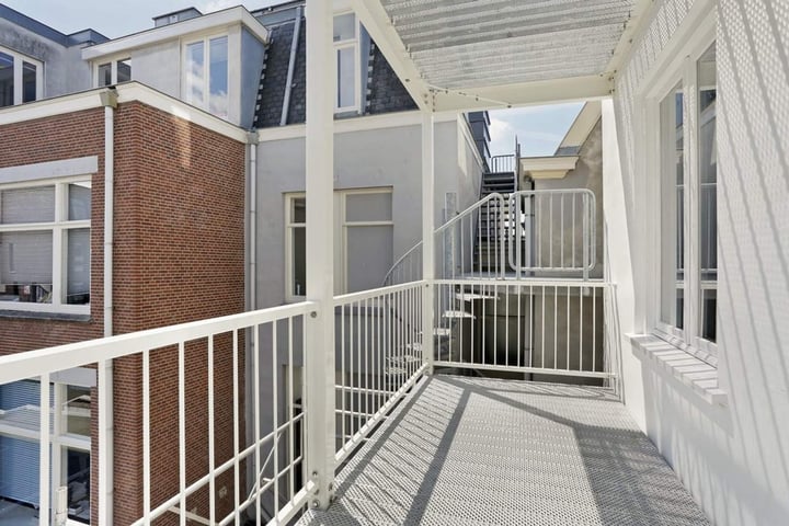 View photo 19 of Oranjestraat 13-A