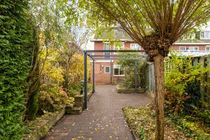 Foto 3 van Van Riebeekstraat 79