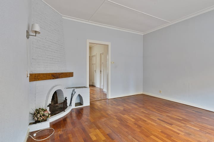 Foto 9 van Van Riebeekstraat 79