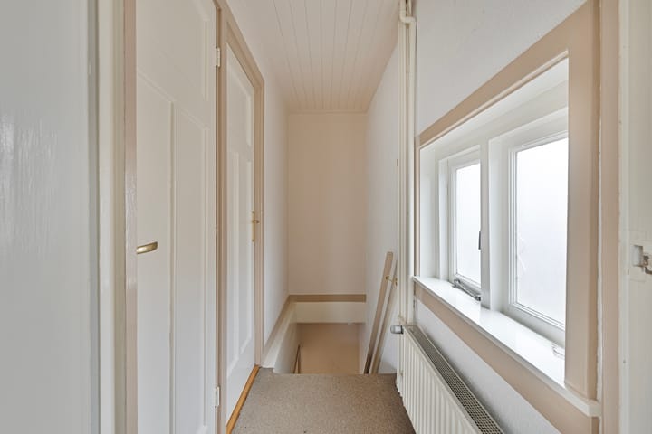 Foto 17 van Van Riebeekstraat 79