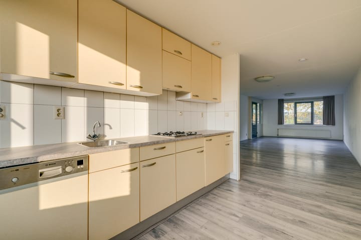 Foto 9 van Molukkenstraat 30