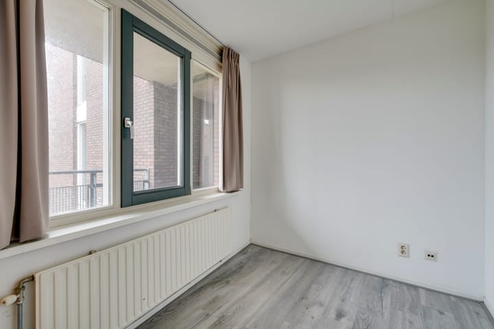 Foto 14 van Molukkenstraat 30