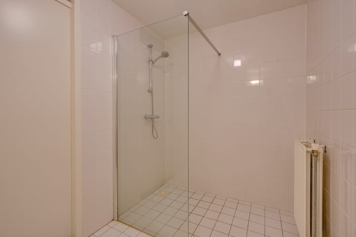 Foto 20 van Molukkenstraat 30