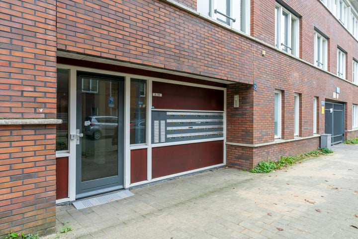 Bekijk foto 26 van Molukkenstraat 30