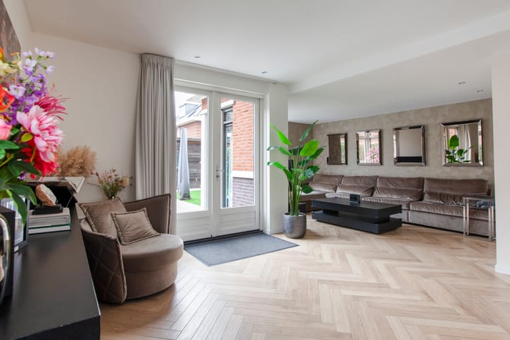 Foto 17 van André de Jongstraat 2