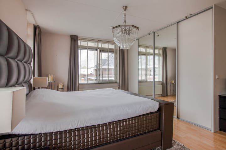 Foto 39 van André de Jongstraat 2