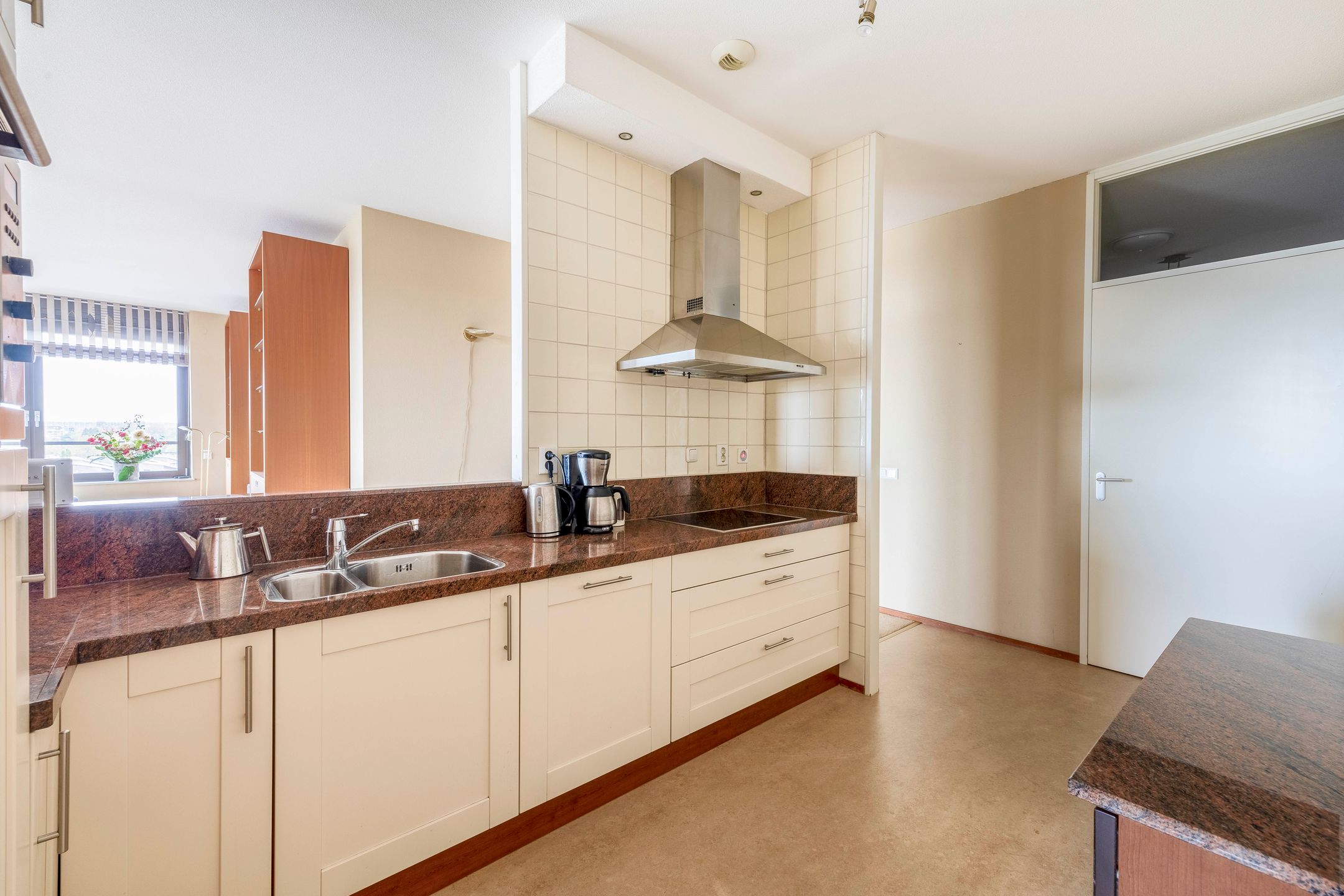 Foto 18 van Bakboord 48