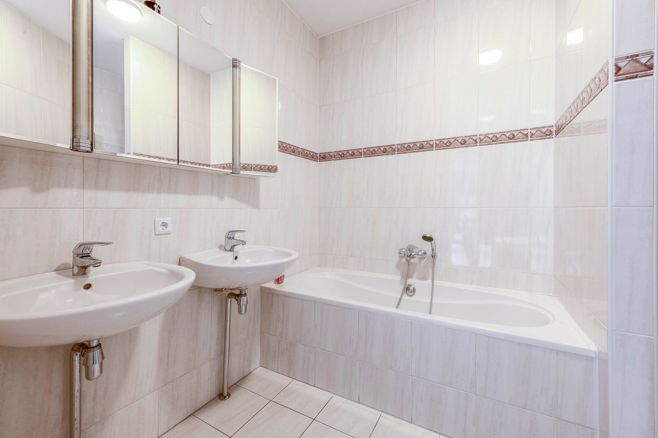 Foto 24 van Bakboord 48