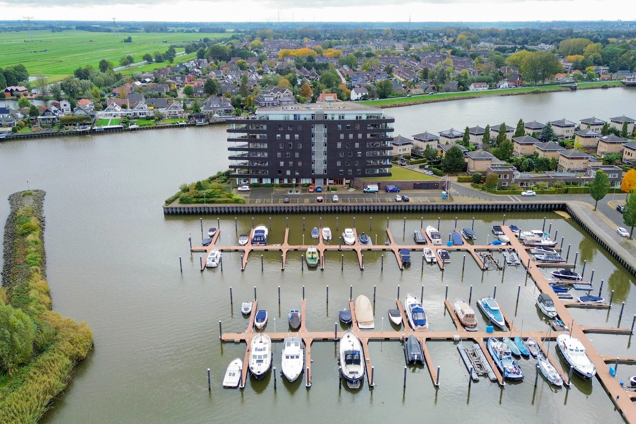 Foto 36 van Bakboord 48