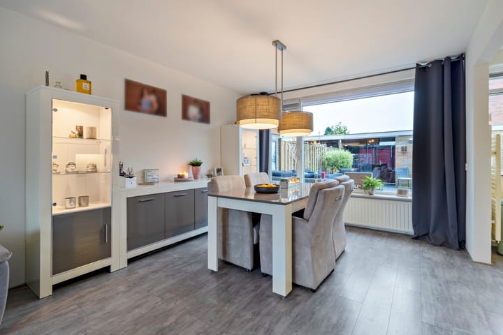 Foto 18 van Mgr. W.M. Bekkerslaan 64