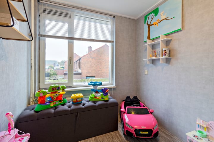 Foto 26 van Mgr. W.M. Bekkerslaan 64