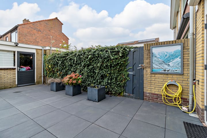 Foto 37 van Mgr. W.M. Bekkerslaan 64