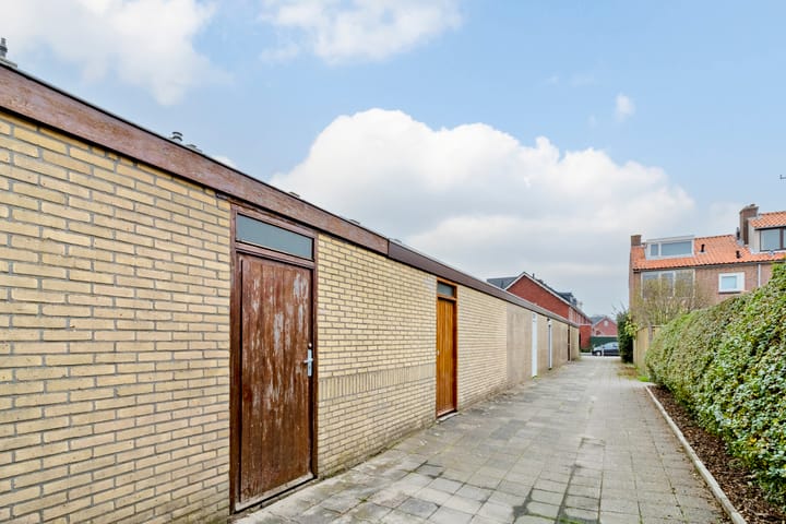 Foto 39 van Mgr. W.M. Bekkerslaan 64